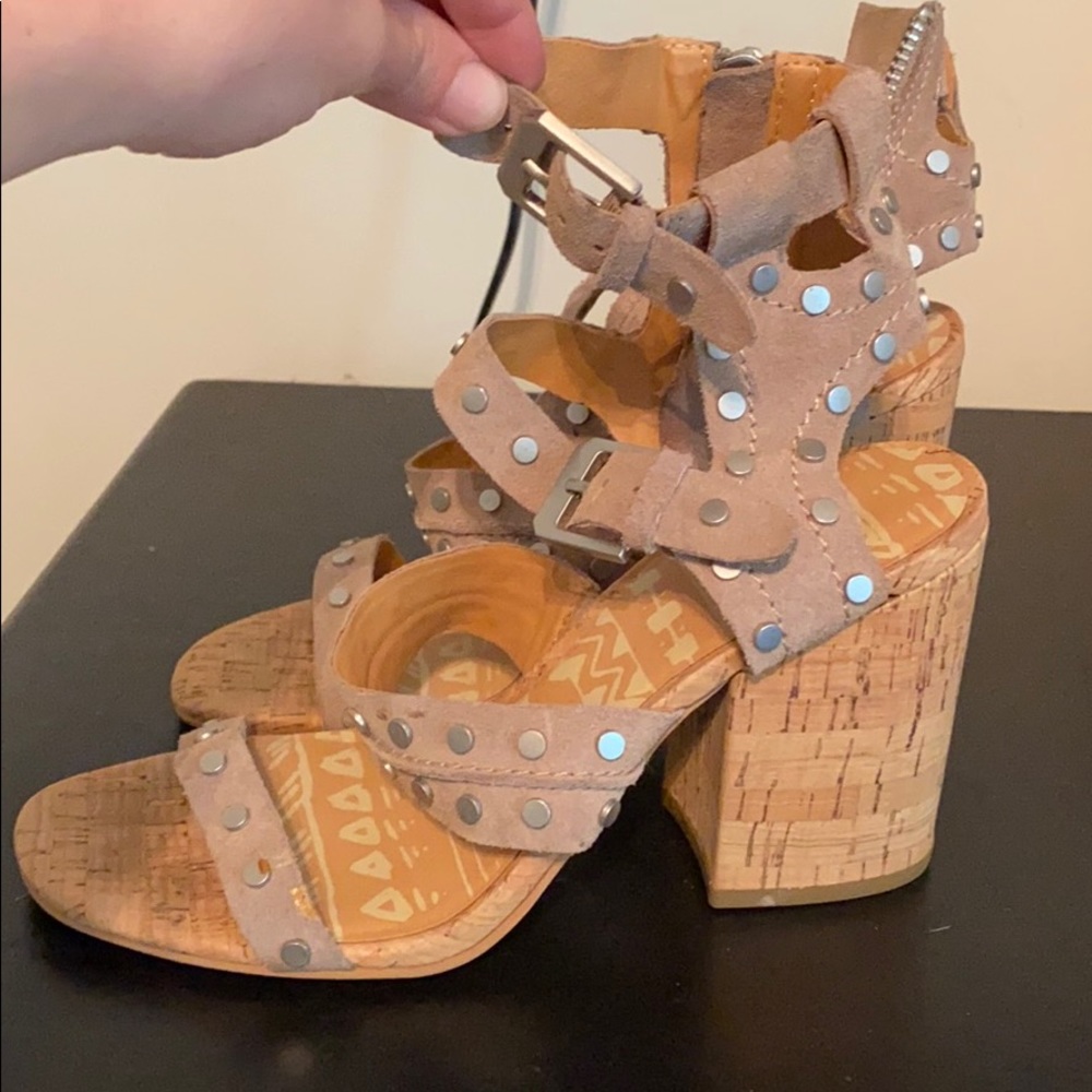 Dolce vita sandals